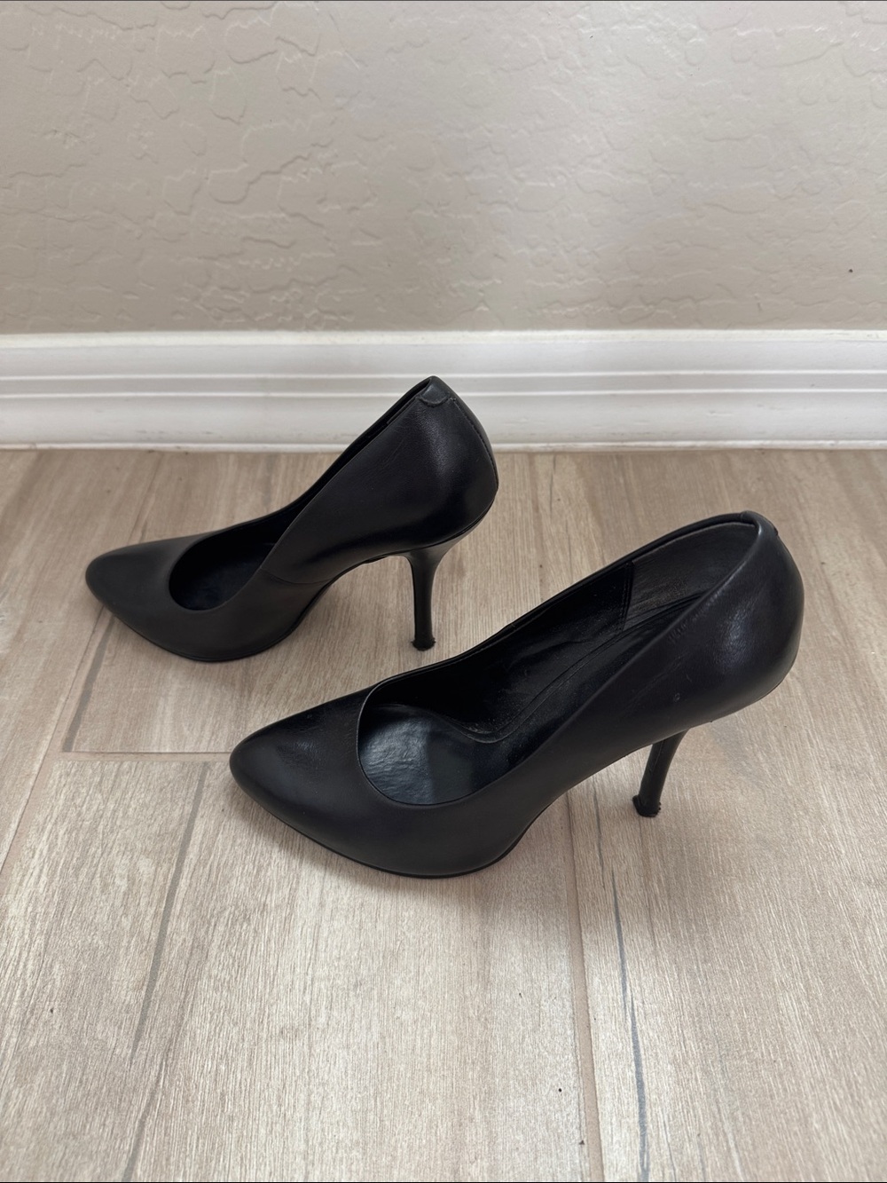 Aldo Black Pointed Toe Stiletto Heels - Picture 4 of 6